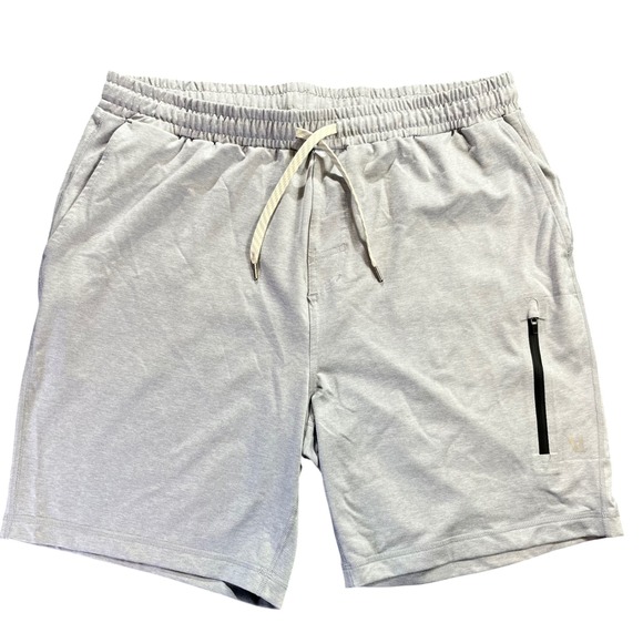 Vuori Mens Light Gray Performance Athletic Shorts Zipper Pockets Size XL